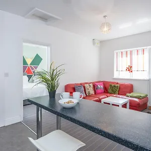 Pass The Keys Modern & Light 2 Bedroom In Canton Cardiff